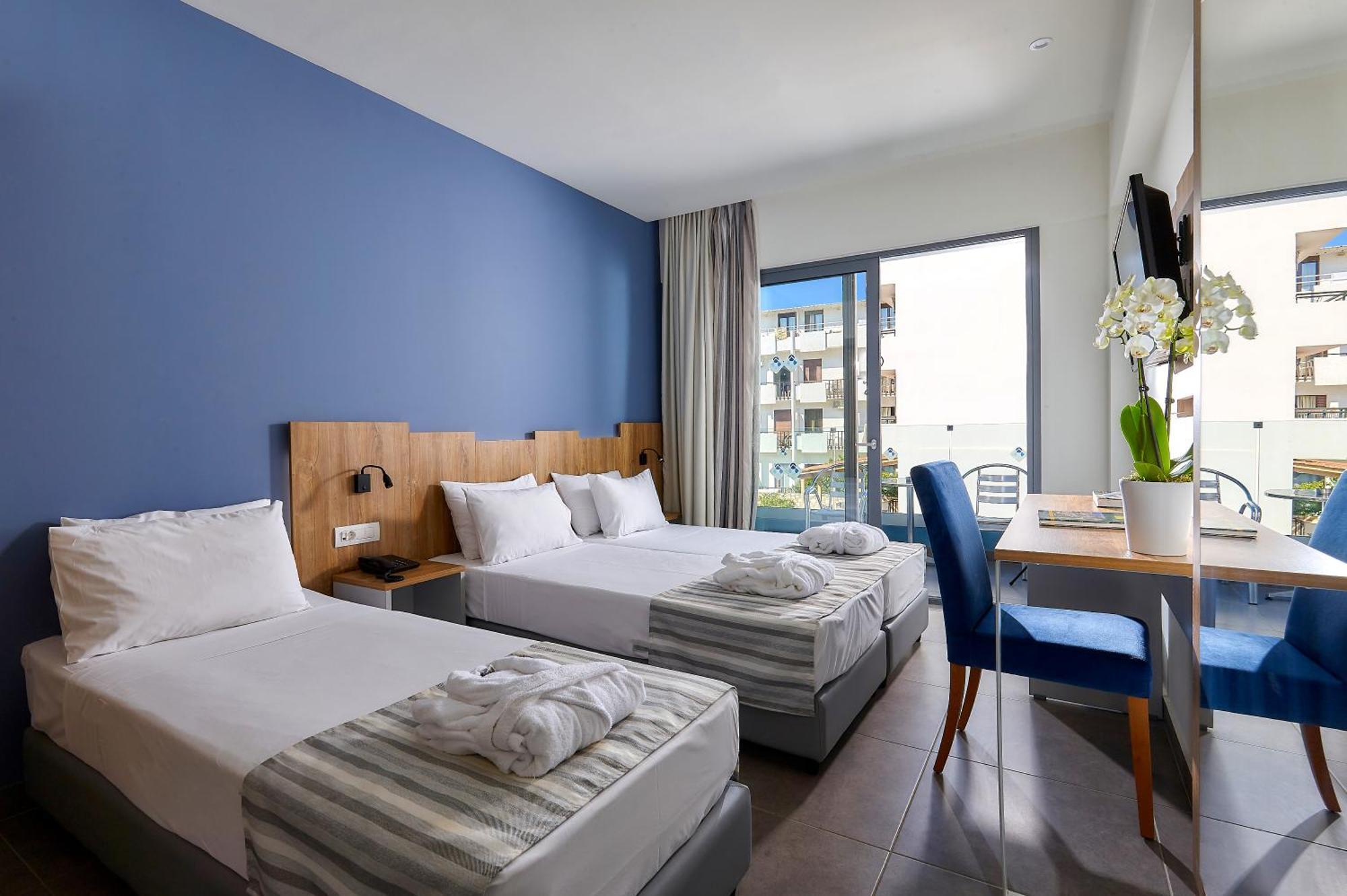 Pollis Hotel แอร์ซอนิสซอส ภายนอก รูปภาพ