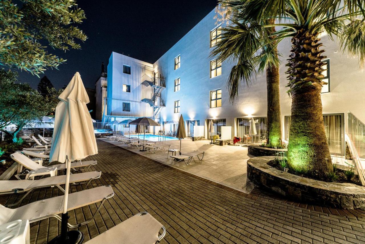Pollis Hotel แอร์ซอนิสซอส ภายนอก รูปภาพ