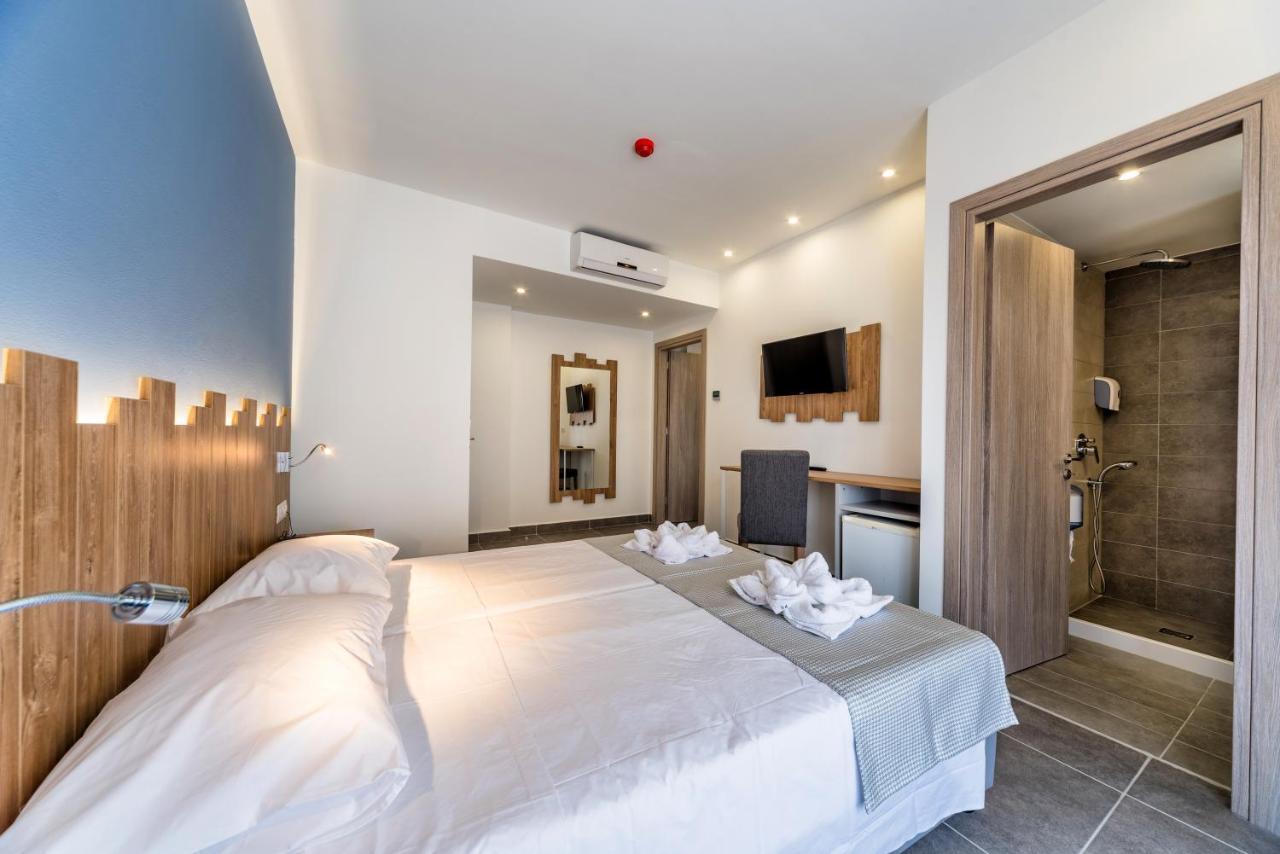 Pollis Hotel แอร์ซอนิสซอส ภายนอก รูปภาพ